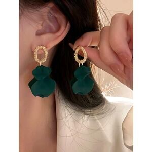 Lightweight Emerald Petal Drop Earrings - Elegant & Stylish Jewelry